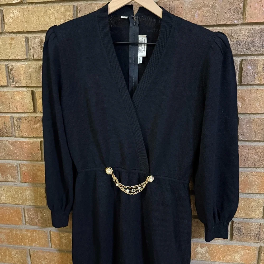 VTG St. John Black Dress Gold Chain Puff Sleeve Shoulder Detail SZ 6 - Picture 8 of 9